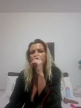 MiaDoll69 online show from September 27, 5:51 pm