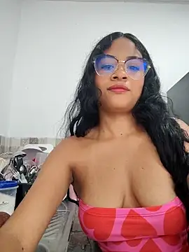 DAFNNEE ROSS online show from October 27, 3:38 pm