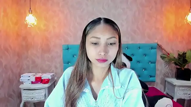 MadelineDoll online show from September 29, 1:49 pm