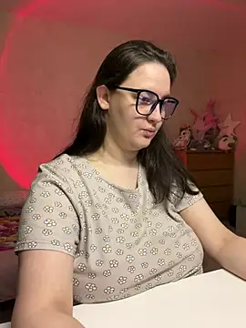 hungry1bunny online show from February 12, 5:37 pm