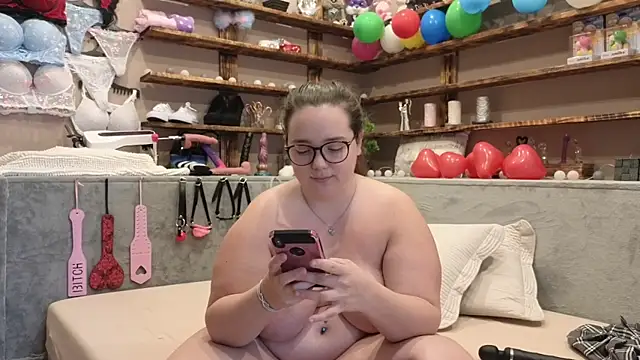 Kimberly-Caprice online show from March 17, 8:18 am