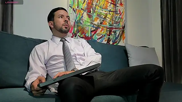 tommy raym0ndg online show from January 11, 7:05 pm