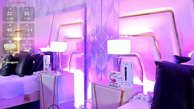 NaomyRivera online show from March 4, 6:39 pm