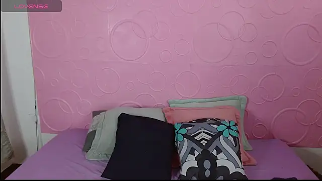 dulcenia rose online show from March 17, 1:50 pm