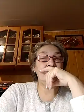 Snapshot of IrinaSweet54 chatting on December 18, 3:00 pm IrinaSweet54 online show from December 18, 3:00 pm