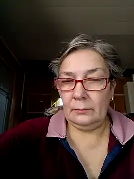 Snapshot of IrinaSweet54 chatting on January 18, 9:13 am IrinaSweet54 online show from January 18, 9:13 am