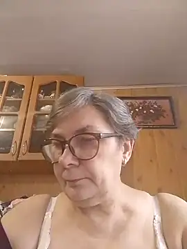 Snapshot of IrinaSweet54 chatting on January 27, 9:44 am IrinaSweet54 online show from January 27, 9:44 am