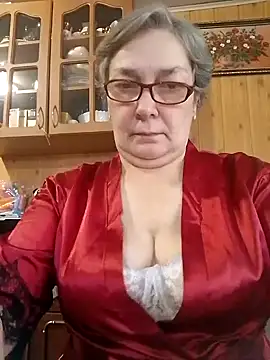 Snapshot of IrinaSweet54 chatting on February 16, 7:59 am IrinaSweet54 online show from February 16, 7:59 am