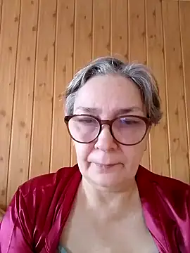 Snapshot of IrinaSweet54 chatting on February 18, 9:21 am IrinaSweet54 online show from February 18, 9:21 am