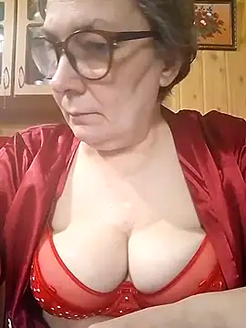 Snapshot of IrinaSweet54 chatting on March 4, 3:59 pm IrinaSweet54 online show from March 4, 3:59 pm