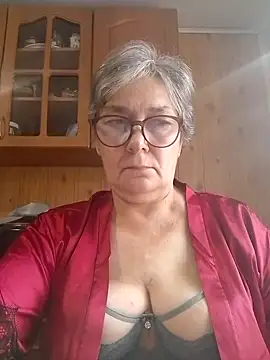 Snapshot of IrinaSweet54 chatting on September 12, 8:03 am IrinaSweet54 online show from September 12, 8:03 am