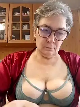 Snapshot of IrinaSweet54 chatting on October 6, 7:50 am IrinaSweet54 online show from October 6, 7:50 am