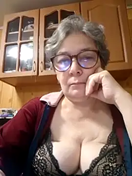Snapshot of IrinaSweet54 chatting on October 9, 7:39 am IrinaSweet54 online show from October 9, 7:39 am