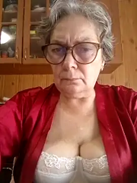 Snapshot of IrinaSweet54 chatting on October 12, 7:51 am IrinaSweet54 online show from October 12, 7:51 am