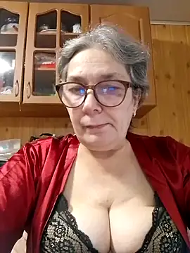 Snapshot of IrinaSweet54 chatting on November 6, 9:10 am IrinaSweet54 online show from November 6, 9:10 am