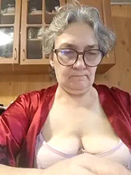 Snapshot of IrinaSweet54 chatting on November 27, 7:54 am IrinaSweet54 online show from November 27, 7:54 am