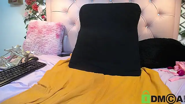 ElizabethSweet  online show from March 12, 10:39 pm