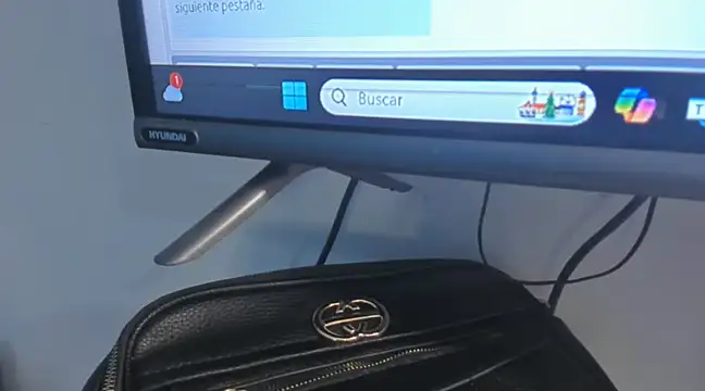 Snapshot of Cataleya19__ chatting on December 19, 6:23 pm Cataleya19 online show from December 19, 6:23 pm