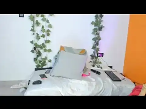 Snapshot of Cataleya19__ chatting on October 1, 10:54 am Cataleya19 online show from October 1, 10:54 am