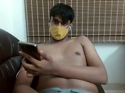 brownguy1234 online show from December 7, 6:37 pm