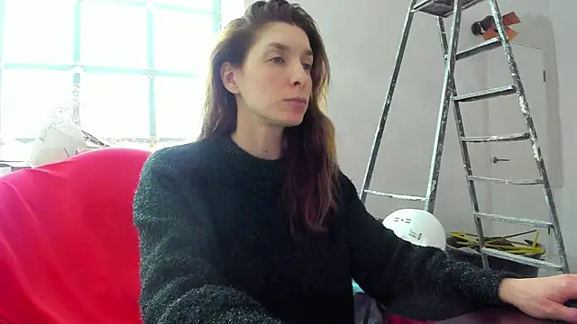 Snapshot of YourSuperModel chatting on January 31, 9:37 am YourSuperModel online show from January 31, 9:37 am