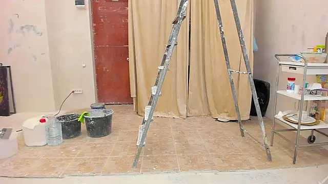 Snapshot of YourSuperModel chatting on February 1, 2:13 pm YourSuperModel online show from February 1, 2:13 pm