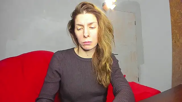 Snapshot of YourSuperModel chatting on February 13, 1:37 pm YourSuperModel online show from February 13, 1:37 pm