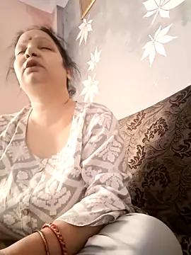 Kavya kapoor online show from March 18, 1:43 am