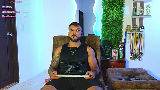 ERIC HARRISON online show from January 18, 1:08 am