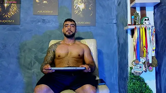 ERIC HARRISON online show from September 19, 2:57 am