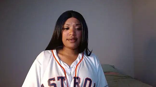 thekelliecapri online show from January 26, 7:10 am