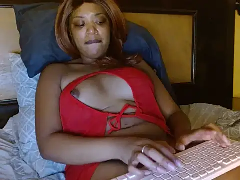 thekelliecapri online show from September 18, 7:38 pm