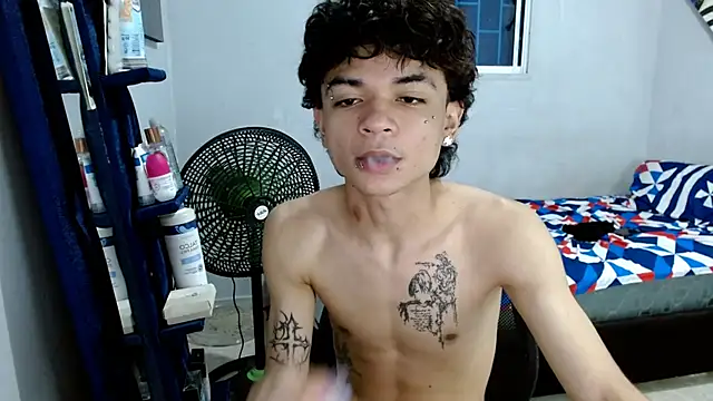 Lovebeng  online show from January 20, 6:10 am