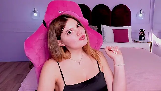 ZaraBloom online show from January 29, 8:25 pm