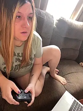 Snapshot of PuckBunny17 chatting on January 7, 4:37 pm PuckBunny17 online show from January 7, 4:37 pm