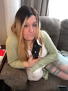 Snapshot of PuckBunny17 chatting on January 16, 8:03 pm PuckBunny17 online show from January 16, 8:03 pm