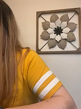 Snapshot of PuckBunny17 chatting on February 27, 1:27 am PuckBunny17 online show from February 27, 1:27 am