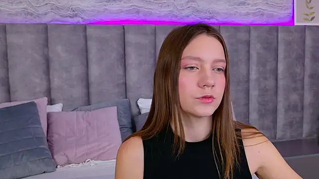 Snapshot of AliceBrayan chatting on January 18, 5:10 am AliceBrayan online show from January 18, 5:10 am