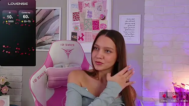 Snapshot of AliceBrayan chatting on March 1, 11:39 am AliceBrayan online show from March 1, 11:39 am