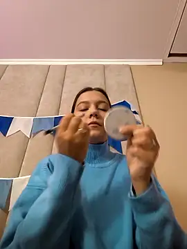 Snapshot of AliceBrayan chatting on October 3, 5:04 am AliceBrayan online show from October 3, 5:04 am