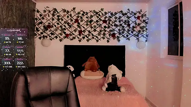 Lilith Miller21 online show from September 30, 8:14 pm