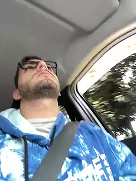 Snapshot of thomas_gun chatting on December 24, 3:16 pm thomas gun online show from December 24, 3:16 pm