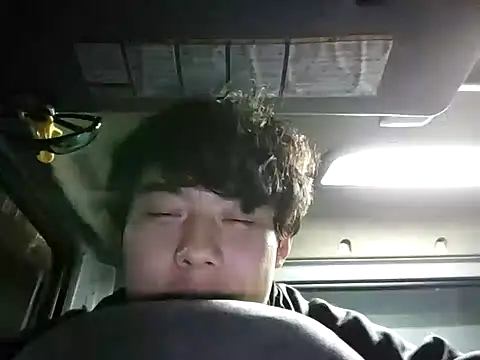 whitebriefboy online show from January 18, 5:26 pm