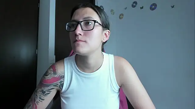 hitomi arata online show from February 28, 7:25 pm