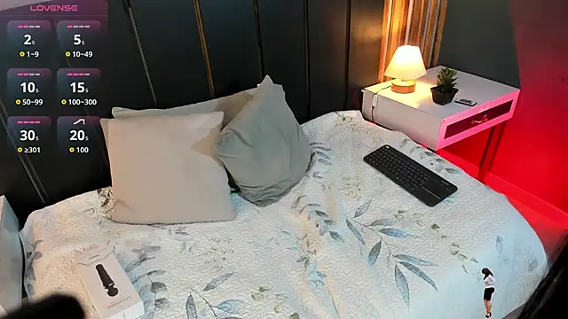 Janne lee online show from November 18, 8:24 pm