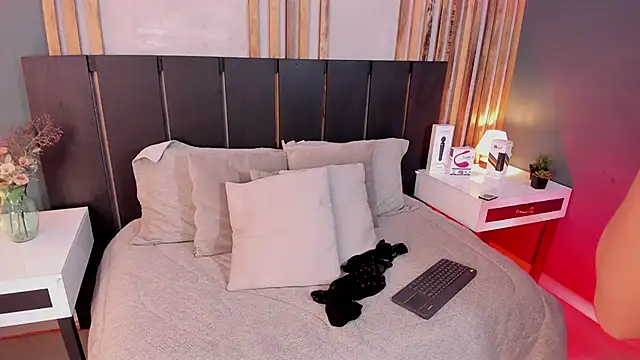 Janne lee online show from December 1, 8:03 pm