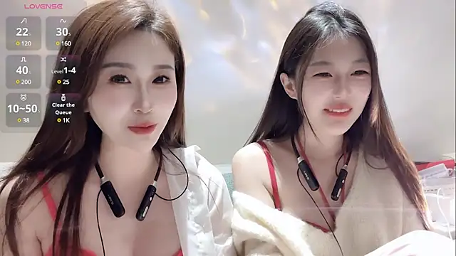 Snapshot of Sweet-Angel999 chatting on February 1, 4:54 pm Sweet-Angel999 online show from February 1, 4:54 pm