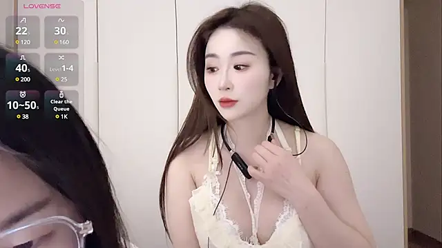 Snapshot of Sweet-Angel999 chatting on February 5, 3:31 pm Sweet-Angel999 online show from February 5, 3:31 pm