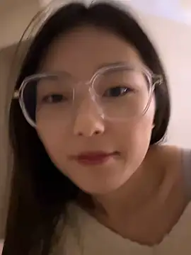 Snapshot of Sweet-Angel999 chatting on February 23, 1:42 pm Sweet-Angel999 online show from February 23, 1:42 pm