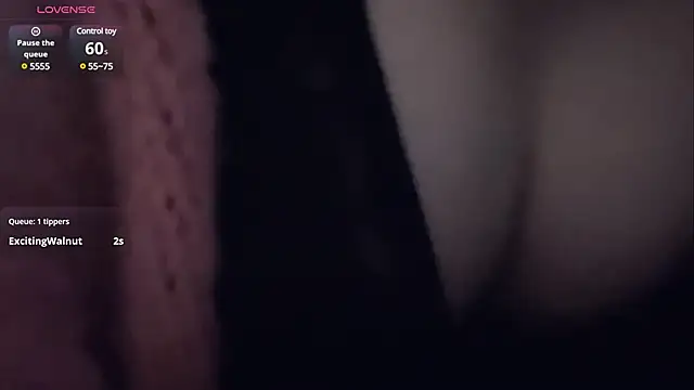 Snapshot of Sweet-Angel999 chatting on February 26, 5:50 pm Sweet-Angel999 online show from February 26, 5:50 pm